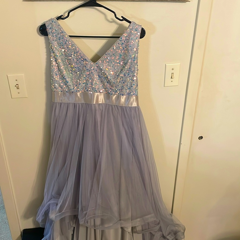 Ever Pretty silver/gray iridescent Tiered Gown V-Neck Prom Dress